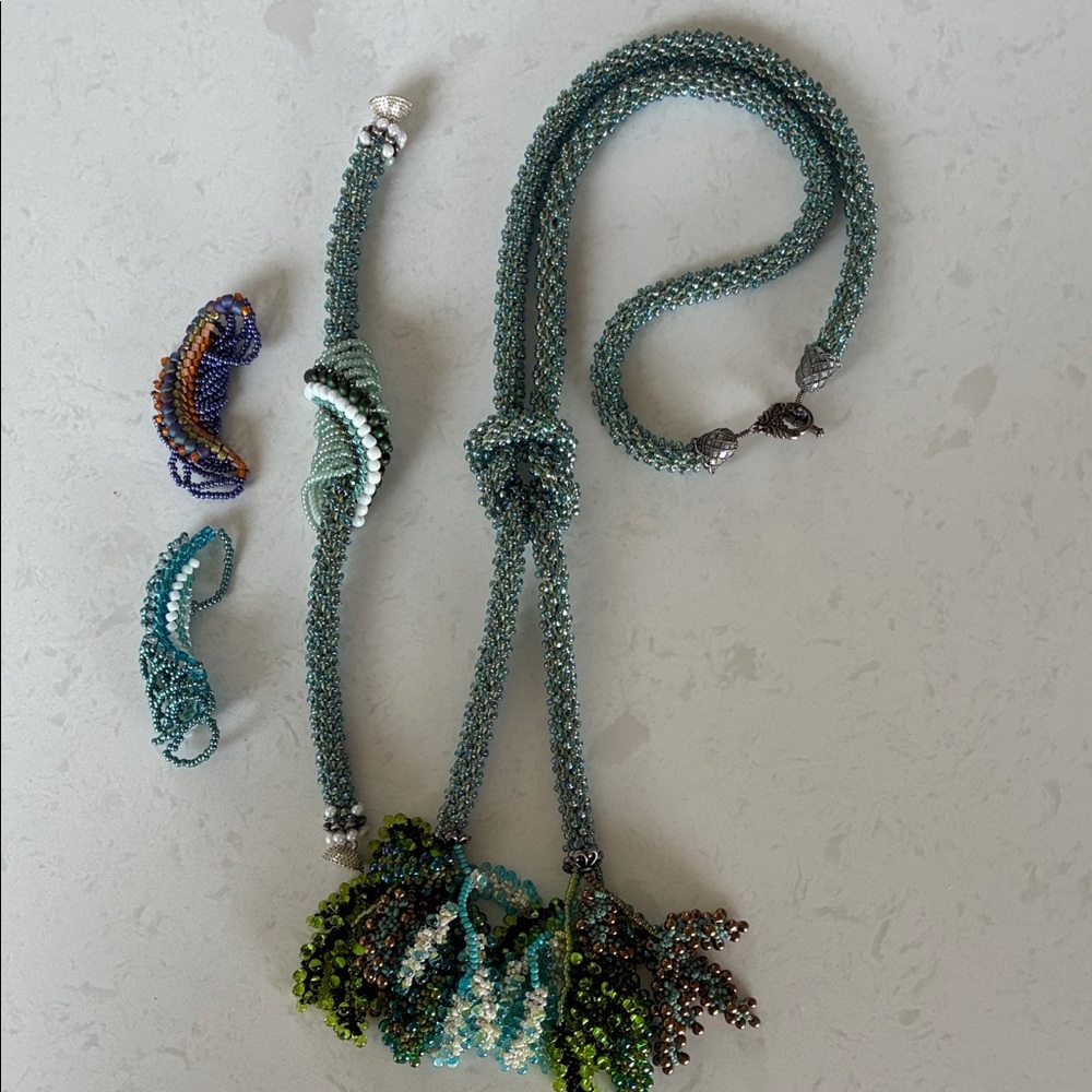 Elegant Beaded Necklace Set in Green and Blue